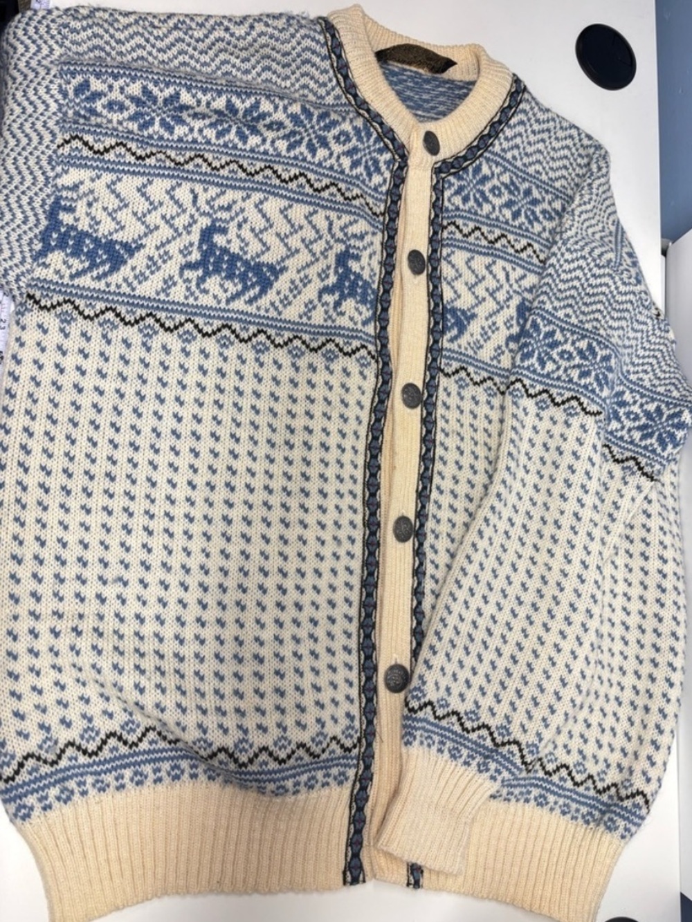 Vintage Norwegian Reindeer Wool Cardigan - Size Large